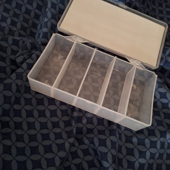 Bobbin Box - Picture 6 of 7